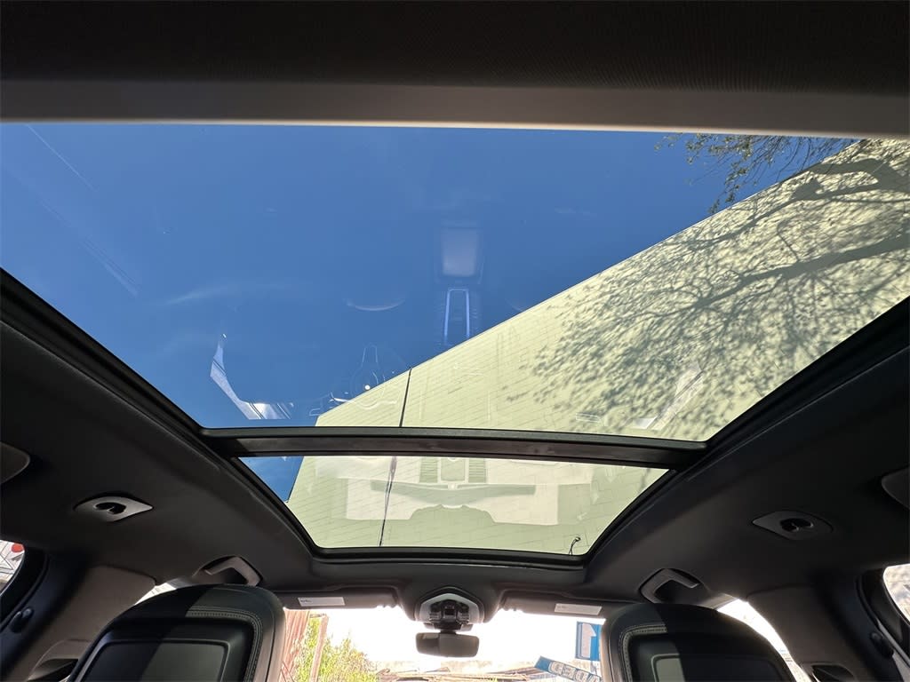 Thumbnail: 2021 Porsche Macan - 19