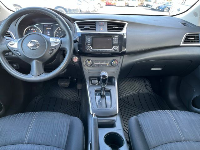 Thumbnail: 2016 Nissan Sentra - 9