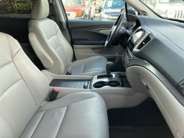 Thumbnail: 2016 Honda Pilot - 11