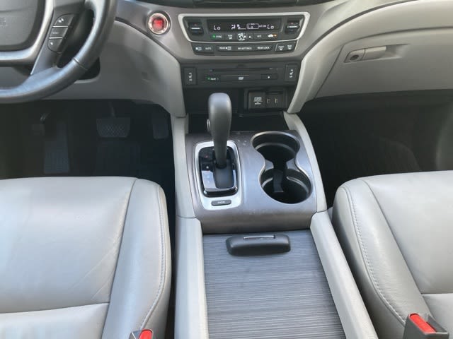 Thumbnail: 2016 Honda Pilot - 15