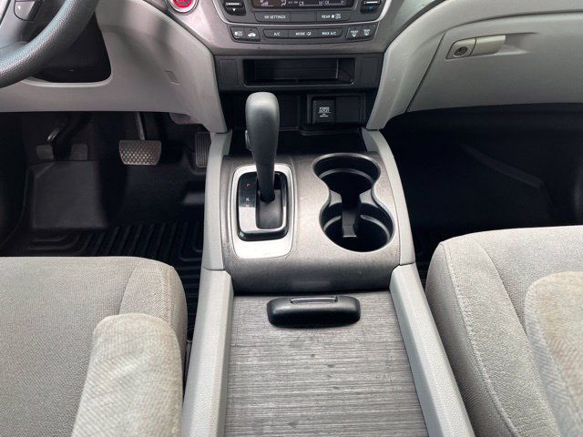 Thumbnail: 2018 Honda Pilot - 16