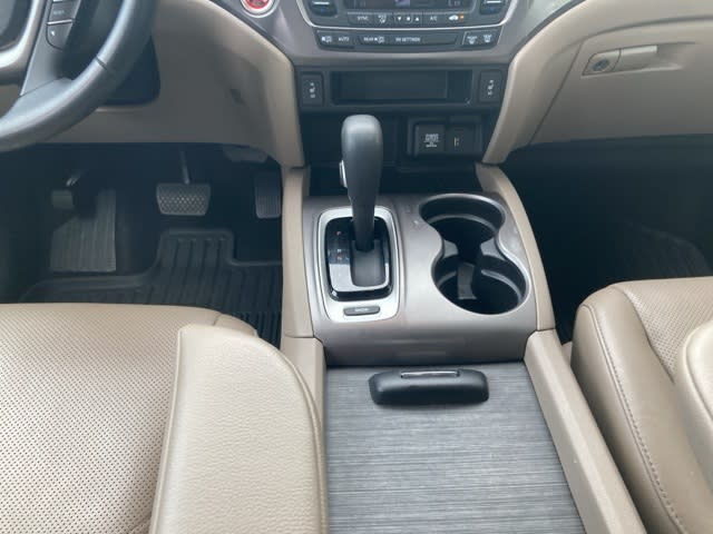 Thumbnail: 2018 Honda Ridgeline - 16