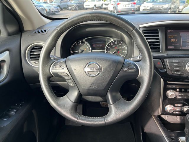 Thumbnail: 2015 Nissan Pathfinder - 14