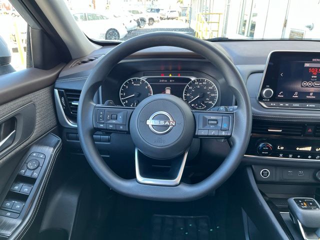 Thumbnail: 2022 Nissan Rogue - 14