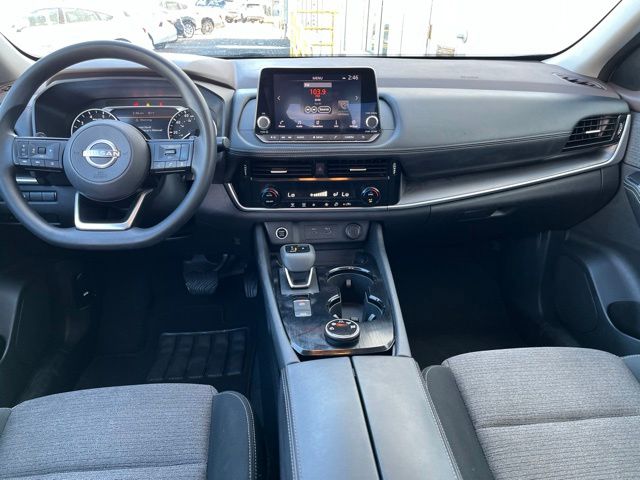 Thumbnail: 2022 Nissan Rogue - 10