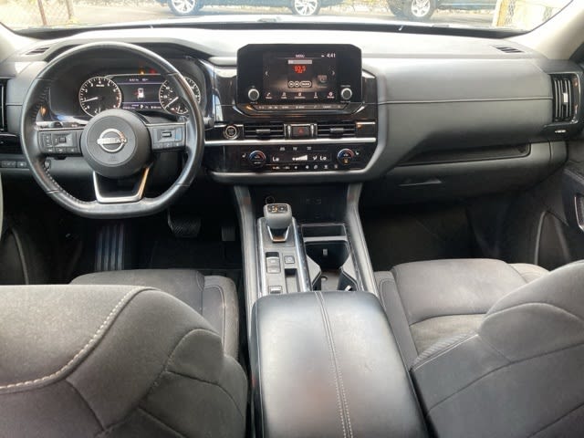 Thumbnail: 2022 Nissan Pathfinder - 10