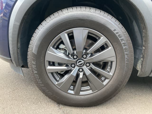 Thumbnail: 2022 Nissan Pathfinder - 8