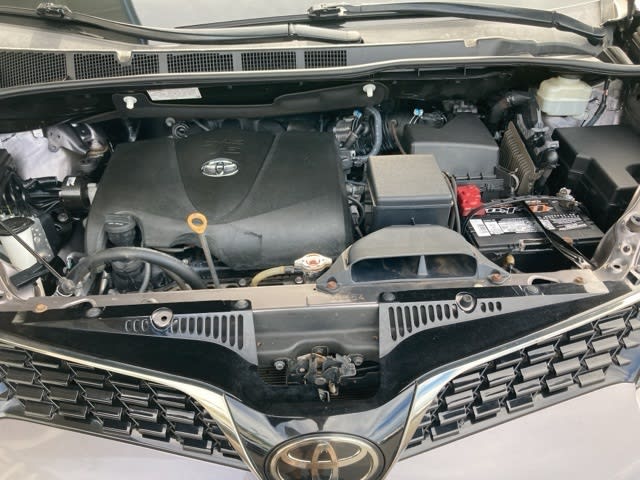 Thumbnail: 2020 Toyota Sienna - 9