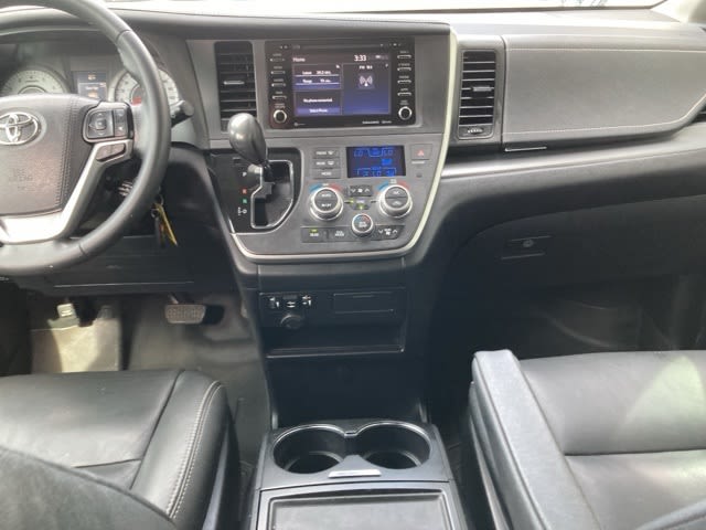 Thumbnail: 2020 Toyota Sienna - 15