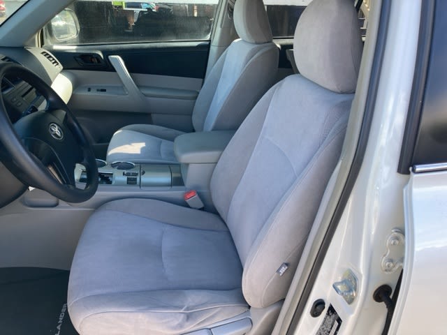 Thumbnail: 2011 Toyota Highlander - 10