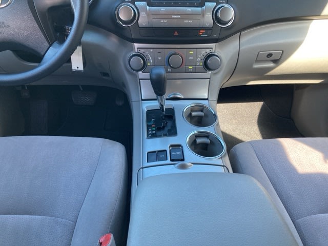 Thumbnail: 2011 Toyota Highlander - 15