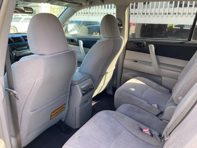 Thumbnail: 2011 Toyota Highlander - 12