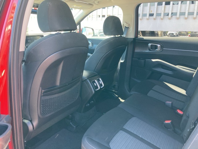 Thumbnail: 2022 Kia Sorento - 12