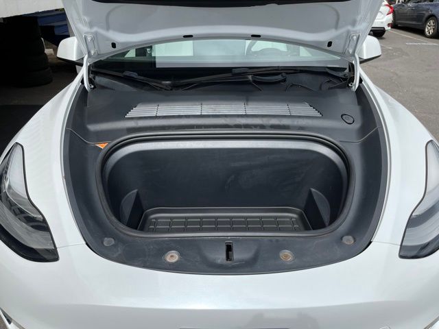 Thumbnail: 2021 Tesla Model Y - 19