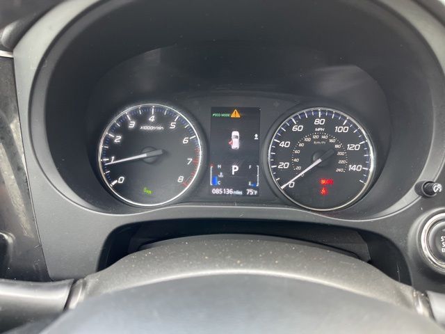 Thumbnail: 2019 Mitsubishi Outlander - 16