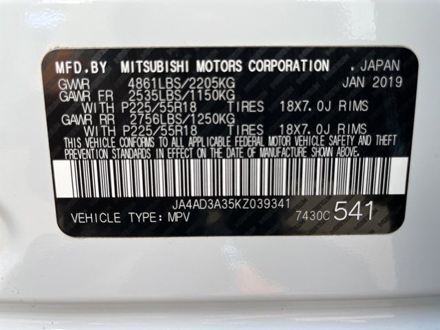 Thumbnail: 2019 Mitsubishi Outlander - 19