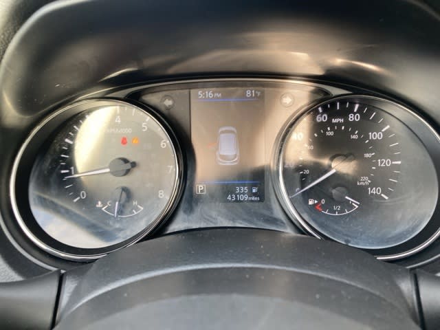 Thumbnail: 2022 Nissan Rogue Sport - 16