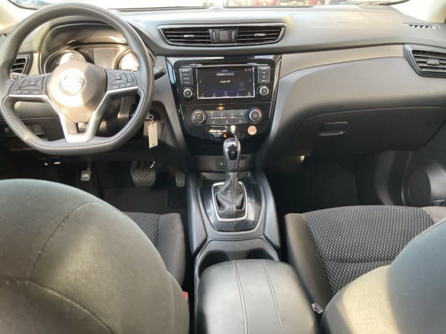 Thumbnail: 2022 Nissan Rogue Sport - 9