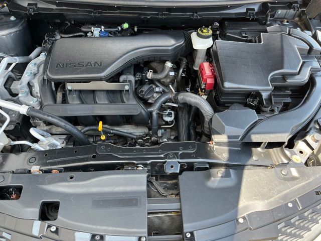 Thumbnail: 2017 Nissan Rogue Sport - 8