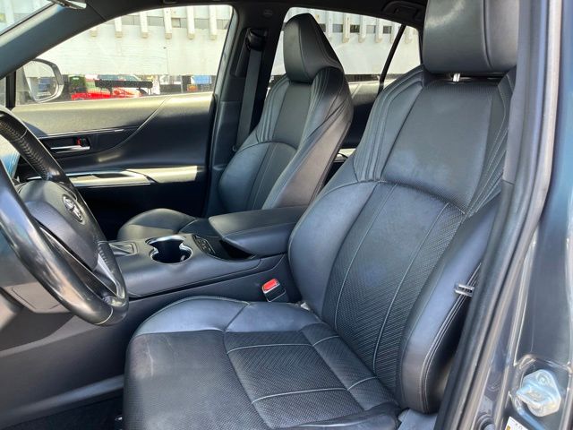 Thumbnail: 2021 Toyota Venza - 10