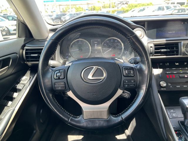 Thumbnail: 2018 Lexus IS - 13