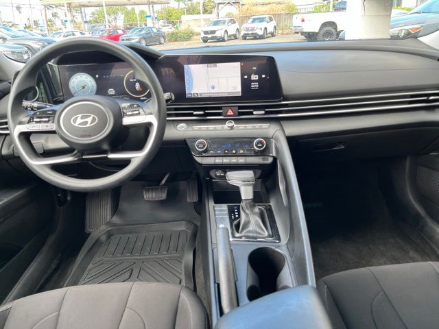 Thumbnail: 2024 Hyundai Elantra - 9