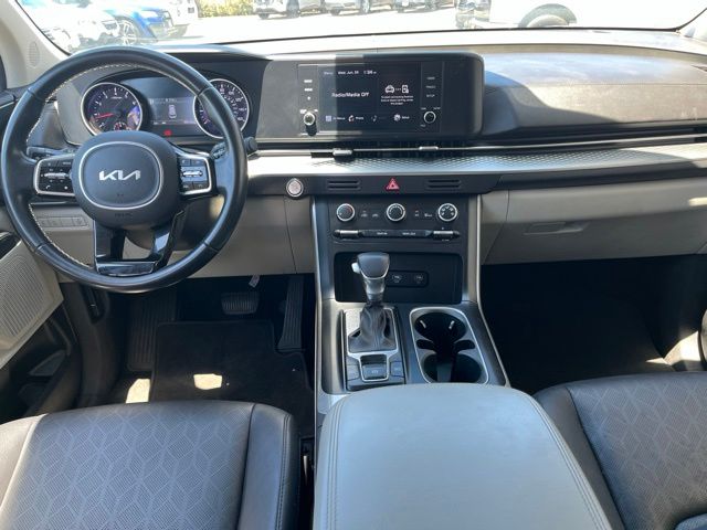 Thumbnail: 2022 Kia Carnival - 9