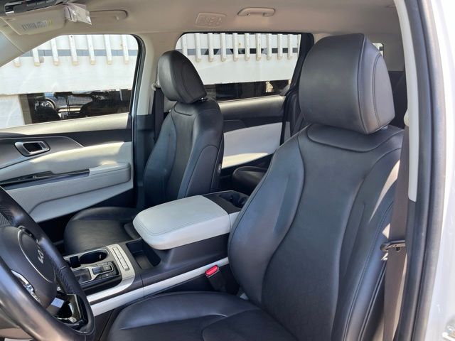 Thumbnail: 2022 Kia Carnival - 10