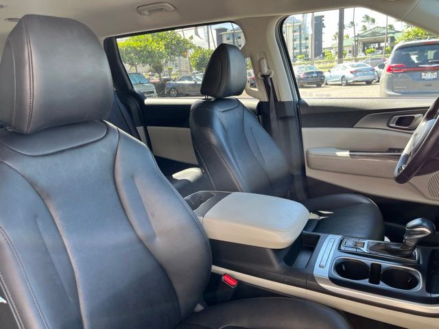 Thumbnail: 2022 Kia Carnival - 20