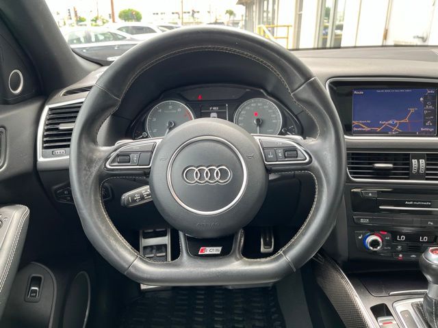 Thumbnail: 2017 Audi SQ5 - 13