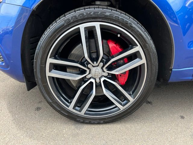 Thumbnail: 2017 Audi SQ5 - 7