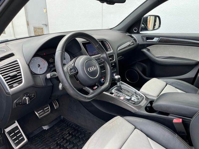 Thumbnail: 2017 Audi SQ5 - 2