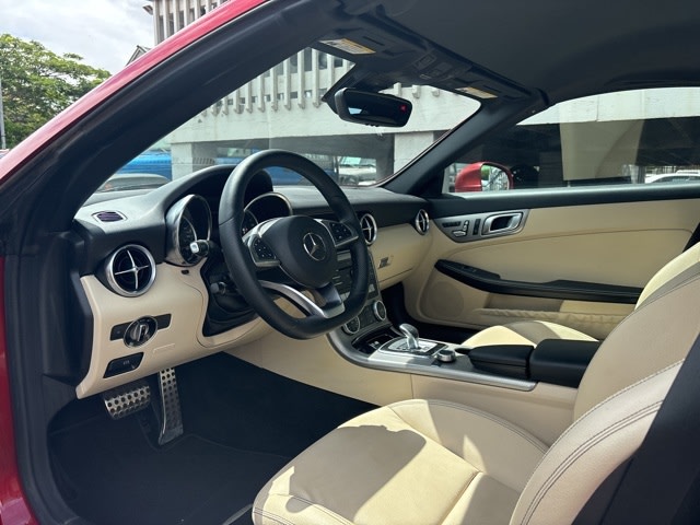 2019 Mercedes-Benz SLC 300 2