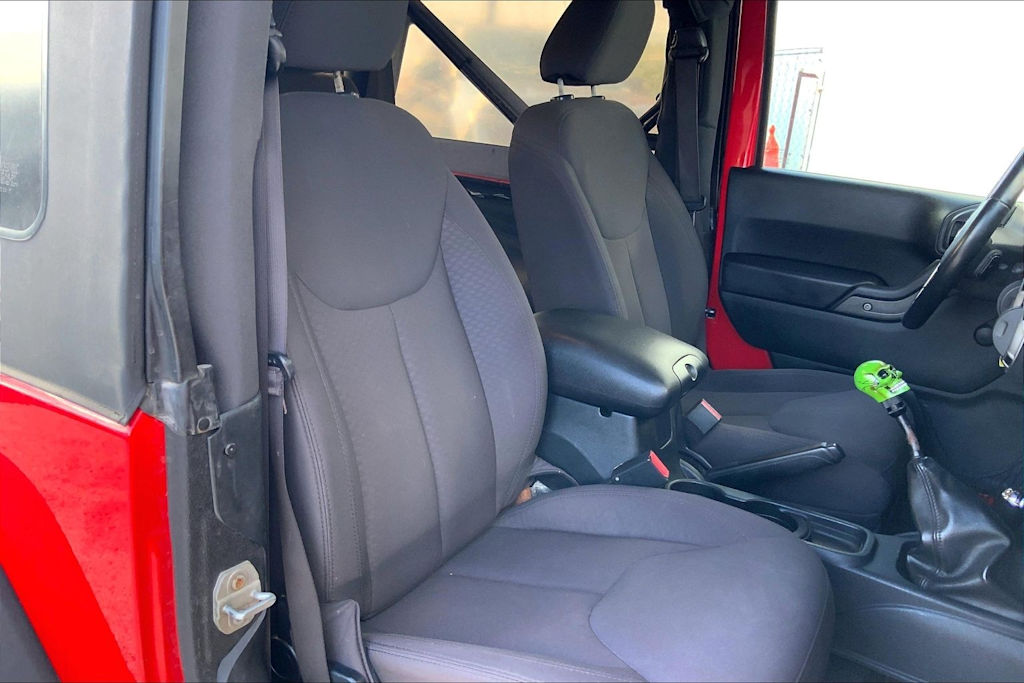 Thumbnail: 2017 Jeep Wrangler - 12