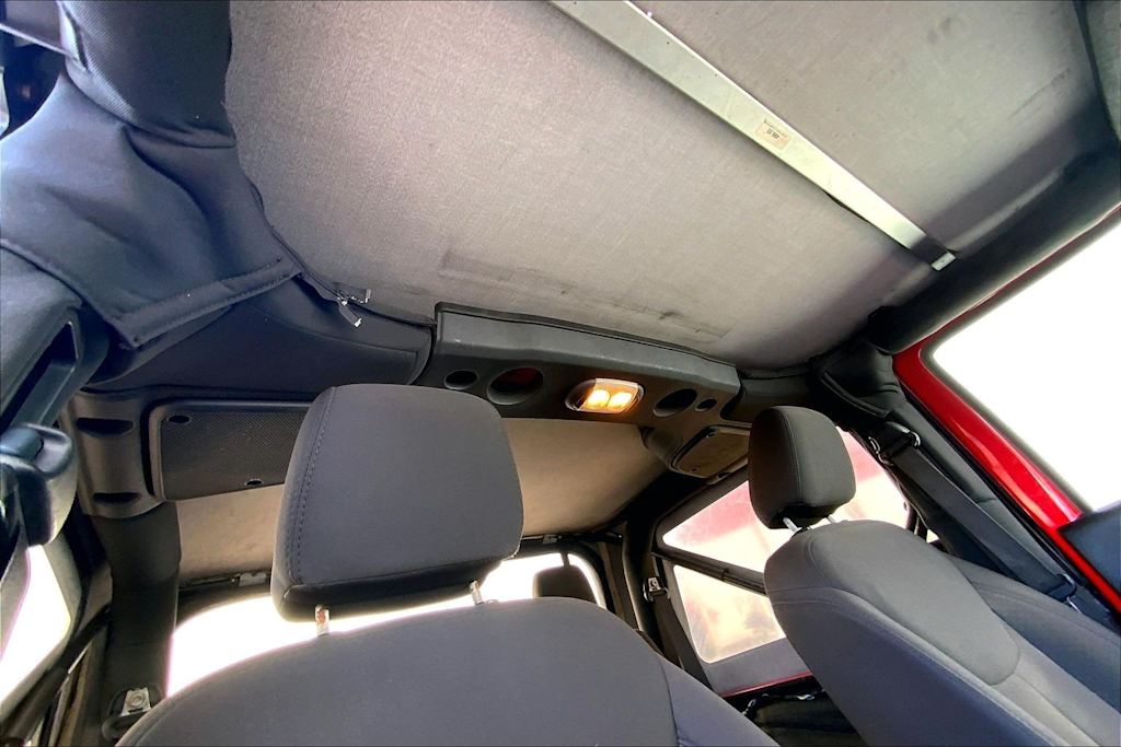 Thumbnail: 2017 Jeep Wrangler - 28