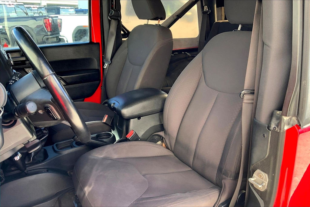 Thumbnail: 2017 Jeep Wrangler - 11