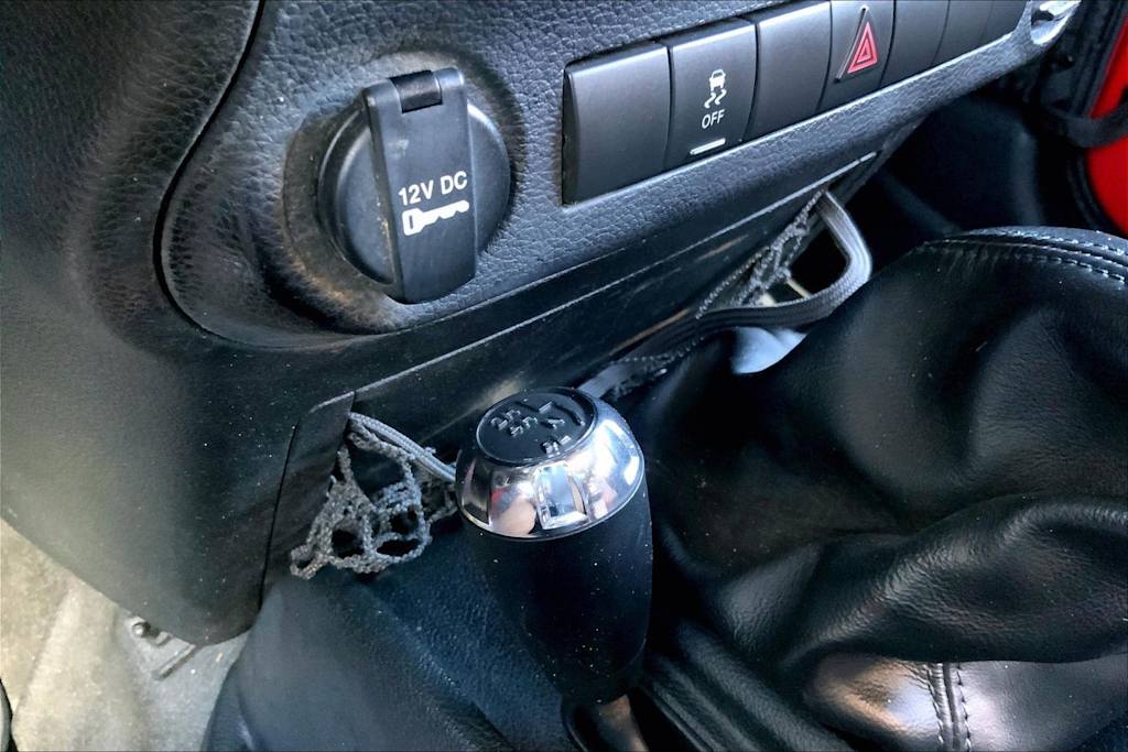 Thumbnail: 2017 Jeep Wrangler - 32