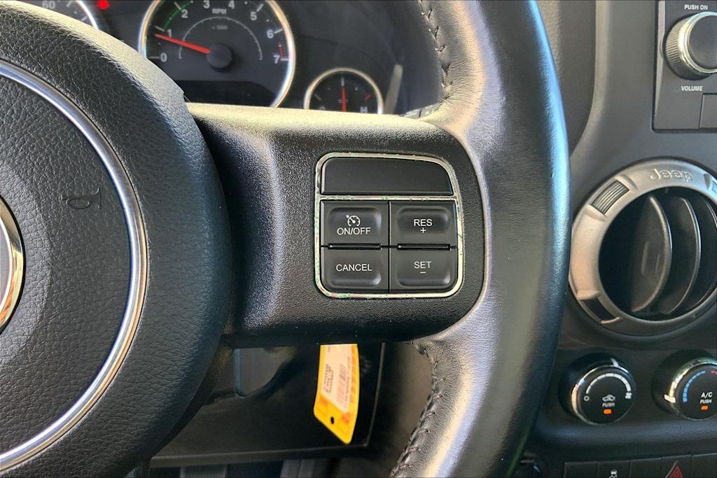 Thumbnail: 2017 Jeep Wrangler - 25