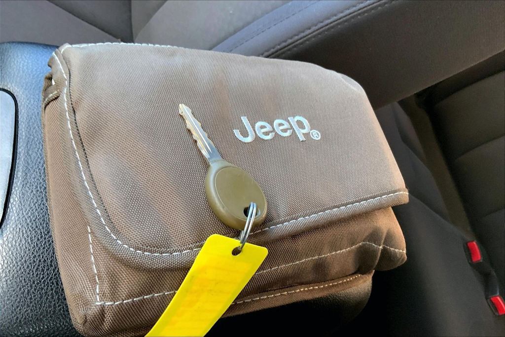 Thumbnail: 2017 Jeep Wrangler - 19