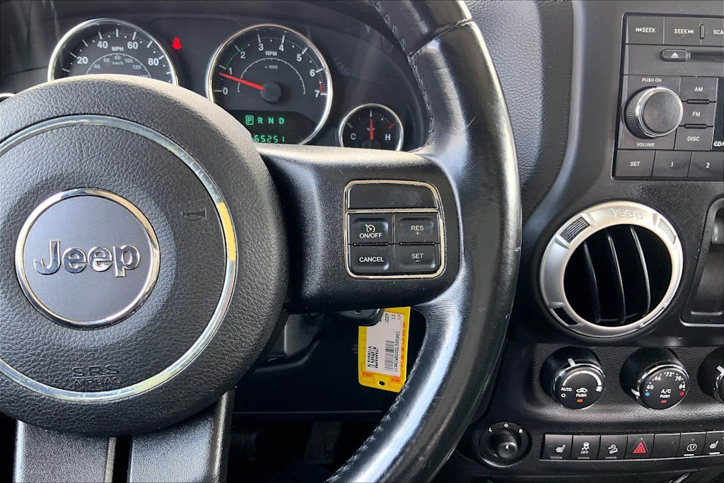 Thumbnail: 2013 Jeep Wrangler - 27