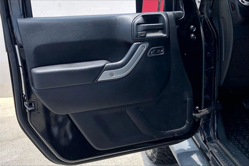 Thumbnail: 2013 Jeep Wrangler - 28