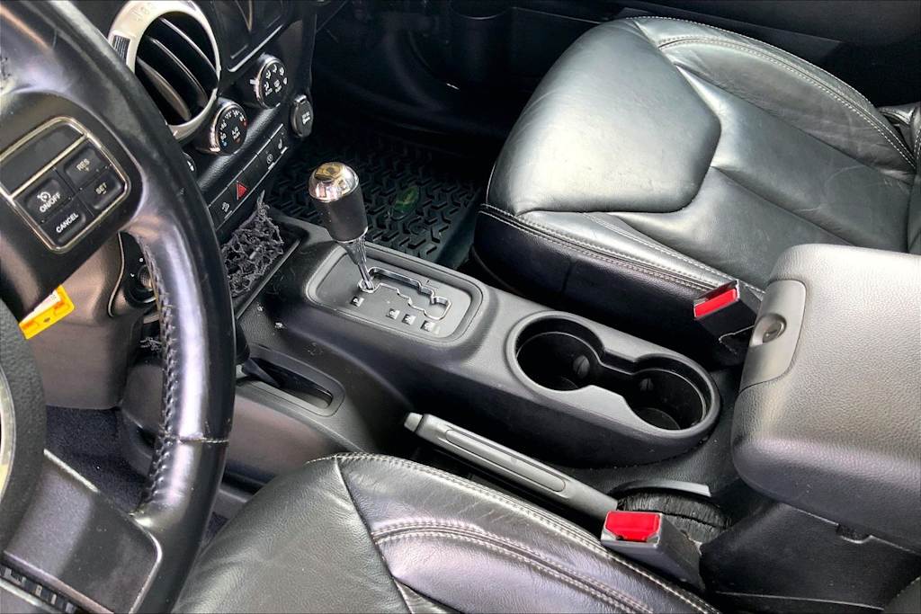 Thumbnail: 2013 Jeep Wrangler - 17