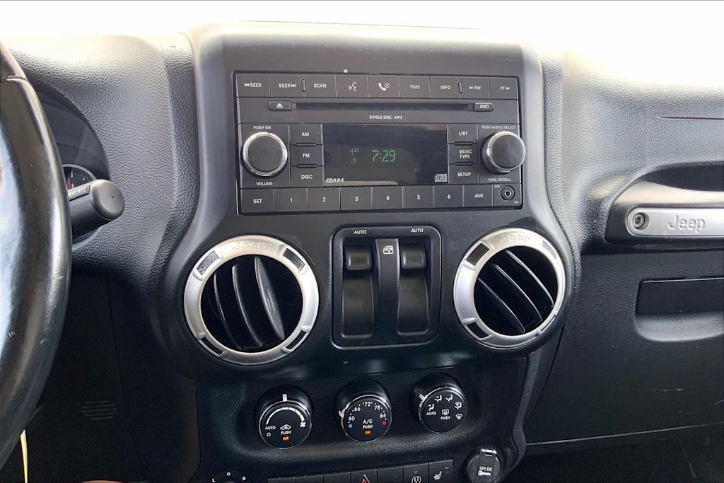 Thumbnail: 2013 Jeep Wrangler - 16