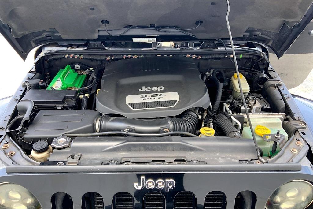Thumbnail: 2013 Jeep Wrangler - 9