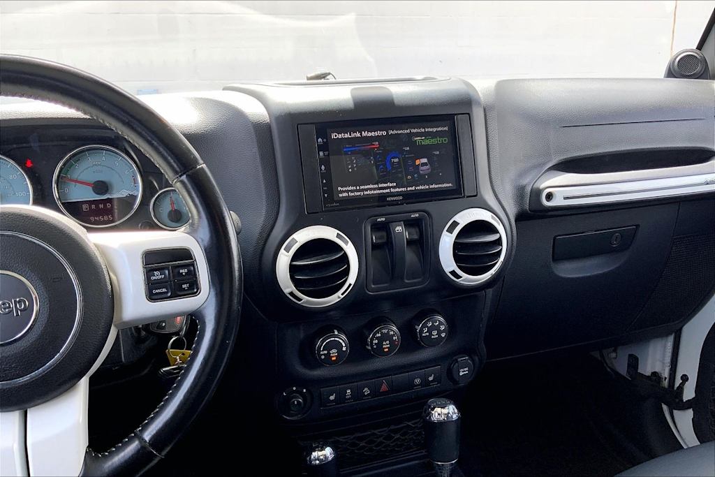 Thumbnail: 2014 Jeep Wrangler - 15