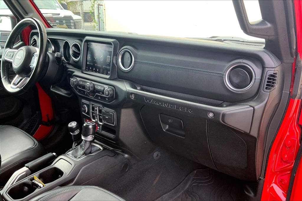 Thumbnail: 2021 Jeep Wrangler - 22