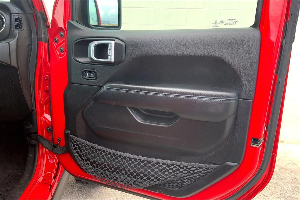 Thumbnail: 2021 Jeep Wrangler - 26