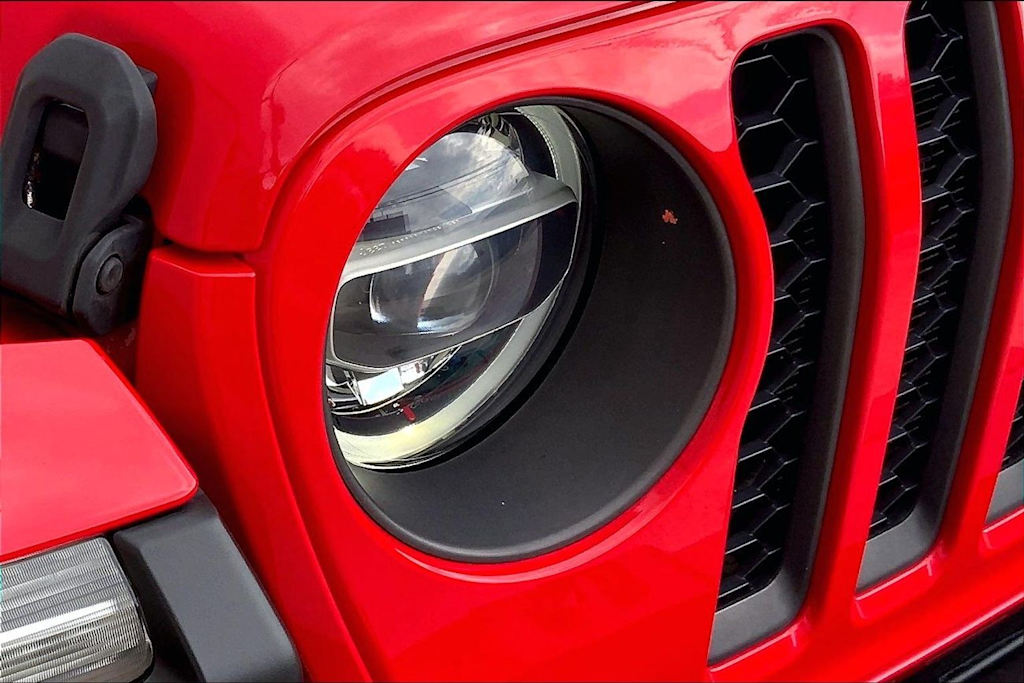 Thumbnail: 2021 Jeep Wrangler - 29