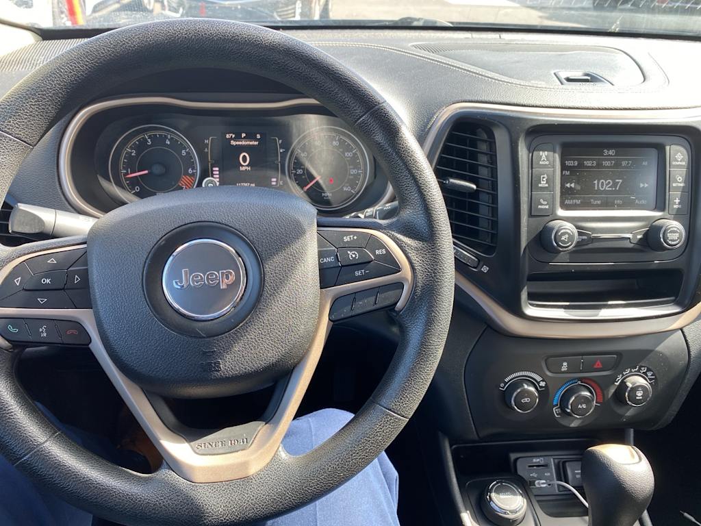 Thumbnail: 2014 Jeep Cherokee - 7