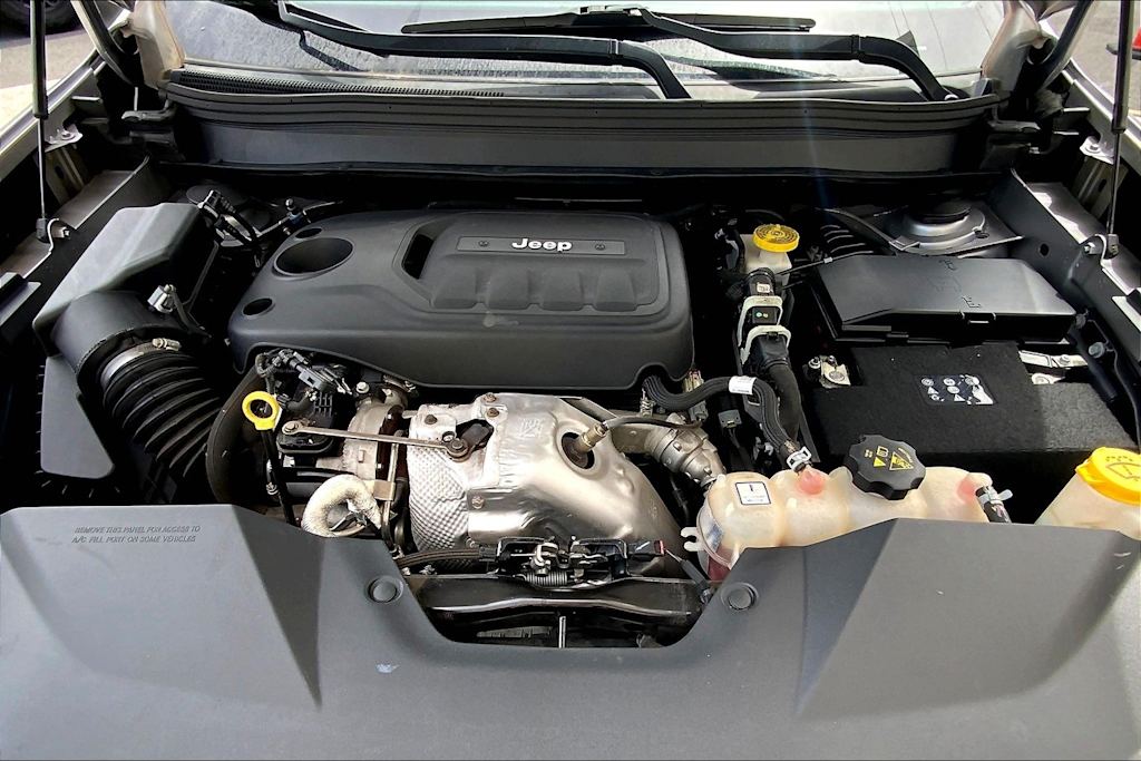 Thumbnail: 2019 Jeep Cherokee - 9